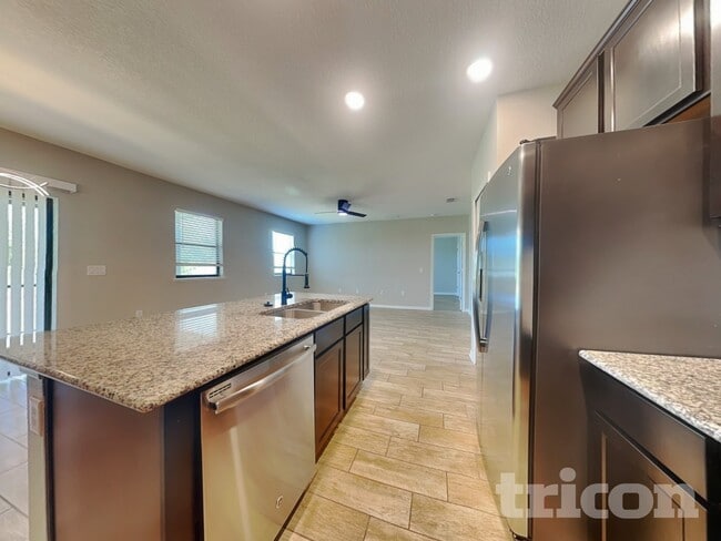 Foto del edificio - 4035 Wayfarer Wy