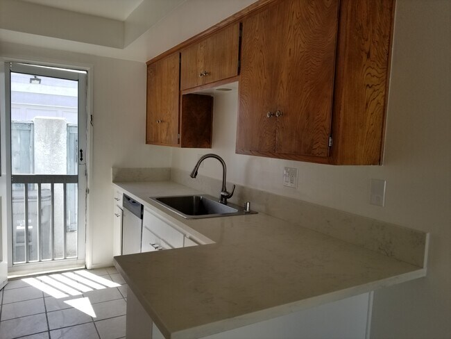 Foto del edificio - 1823 Huntington Ln