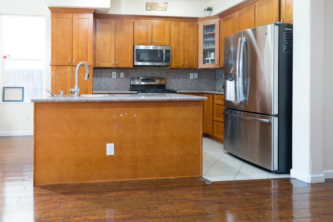 Building Photo - 1668 Pala Ranch Cir