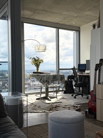 Foto del edificio - 1114 W Carroll Ave