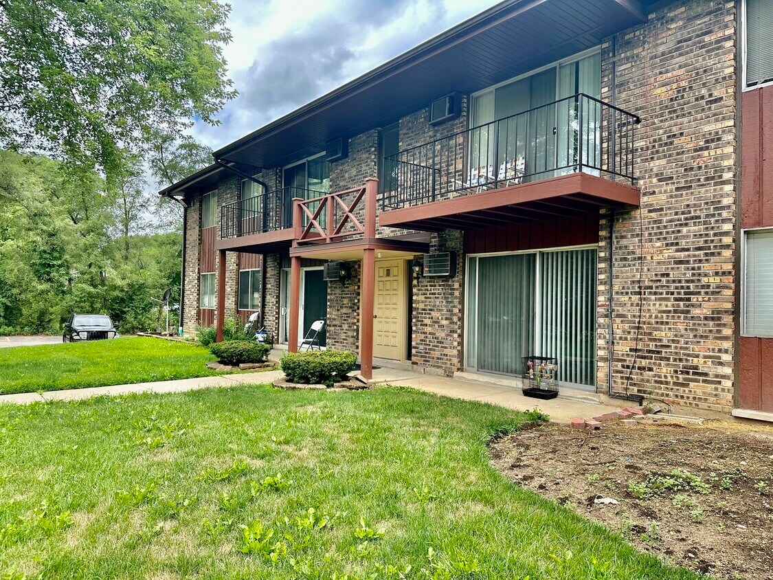 Primary Photo - 247 N Neltnor Blvd