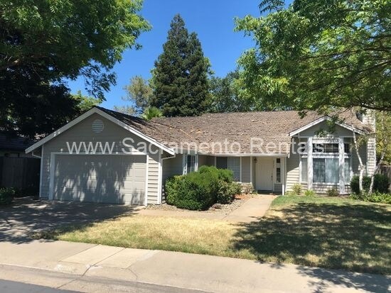 Primary Photo - Wonderful Laguna Lake 3bd/2ba Home in Gate...