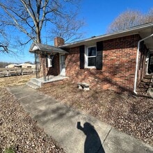 Building Photo - 226 Magnolia St