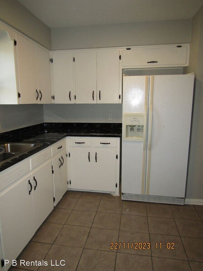 Building Photo - 3 br, 1.5 bath House - 4505 SW Atom Avenue