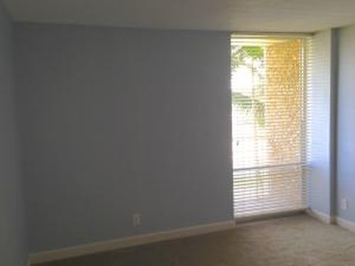 Foto del edificio - 555 NW 4th Ave