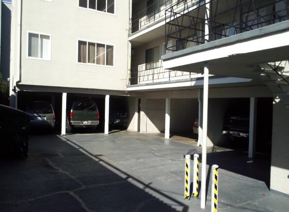 Garage - 2011 10th Ave