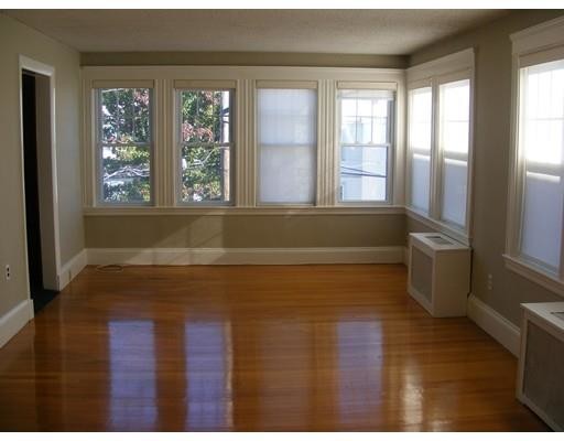 Foto del edificio - 547 Riverside Ave
