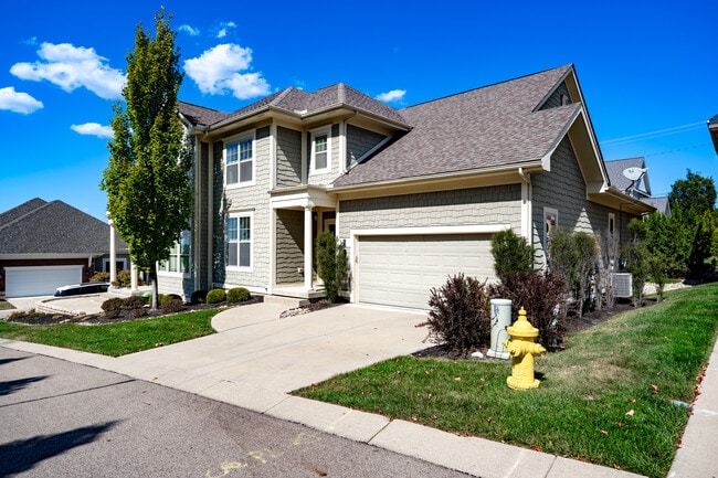 Foto del edificio - 208 Pointe Oakwood Way