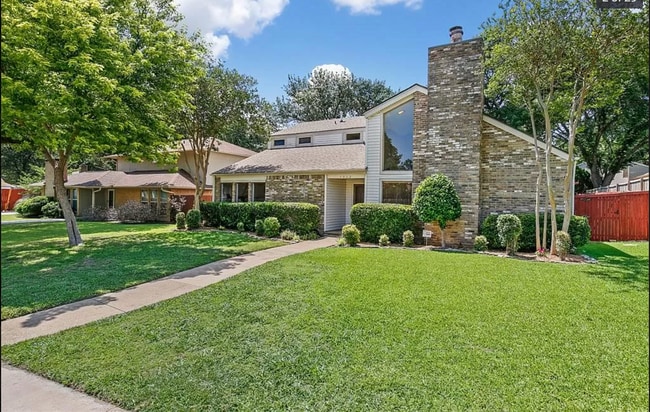 Foto del edificio - 1512 Woodcreek Dr