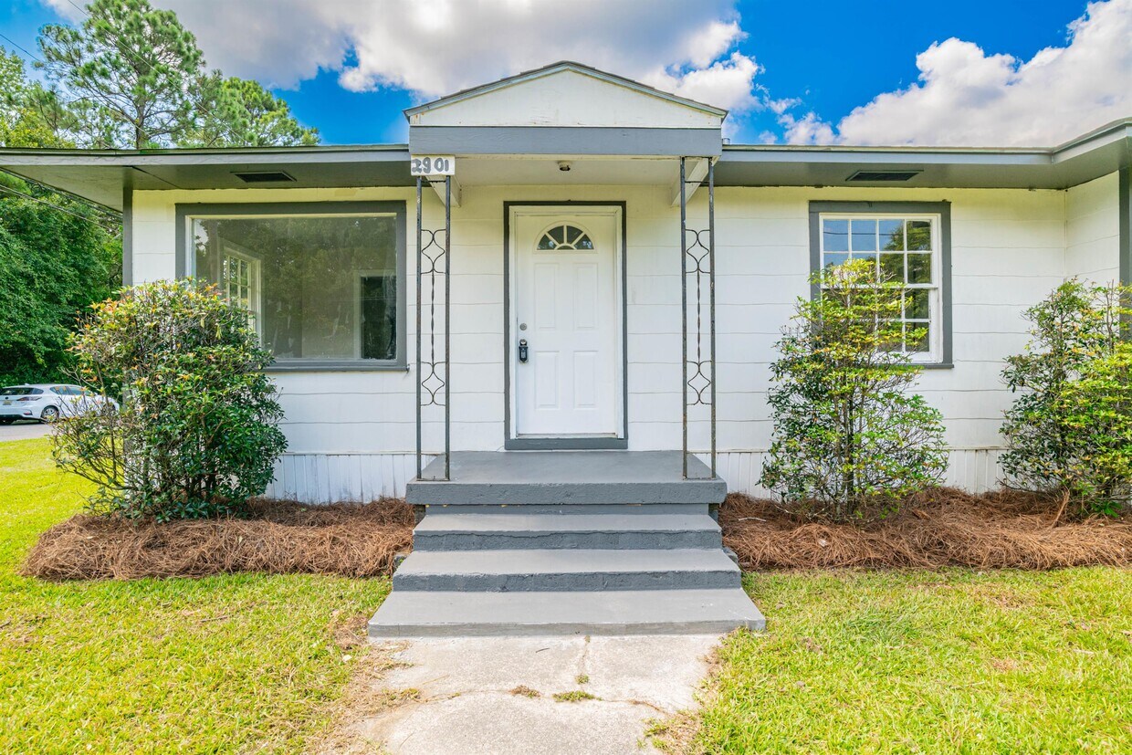 2901 Club House Rd, Mobile, AL 36605 House Rental in Mobile, AL