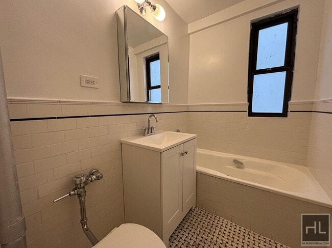 Building Photo - EAST 56 STREET