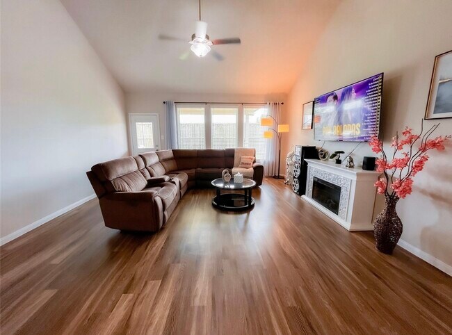 Building Photo - 24919 Scarlatti Cantata Dr