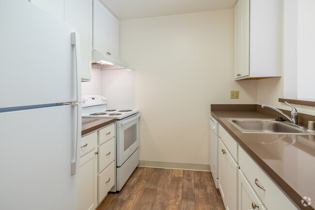 Kitchen - Magnolia Plaza Senior Apartments