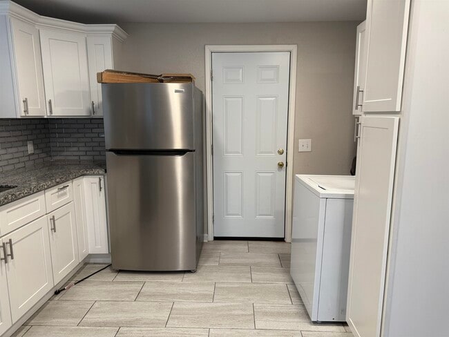 Foto del edificio - 2728 12th St