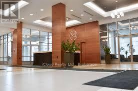 Photo du bâtiment - 33 Elm Dr W