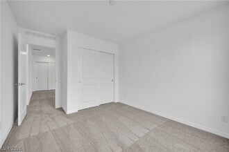 Building Photo - 5925 Obsidian Sky Ave
