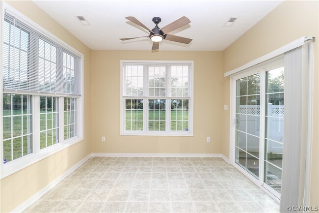 Building Photo - 7420 Settlers Ridge Ct