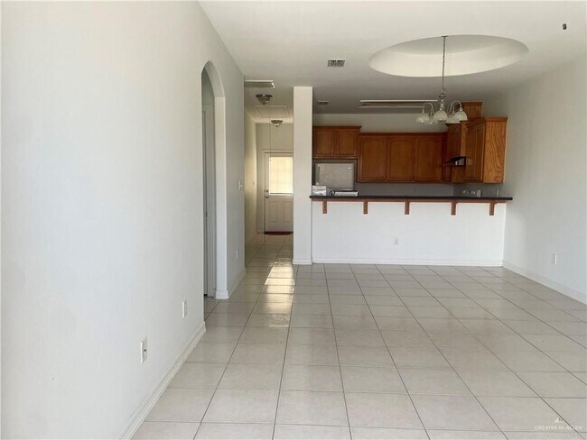 Building Photo - 3128 Scottland Dr