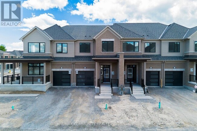 Building Photo - 523 Worden St