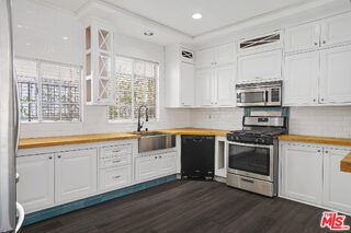 Foto del edificio - 850 N Poinsettia Pl