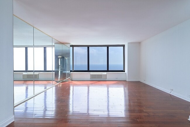 Photo - 155 N Harbor Dr Apartment