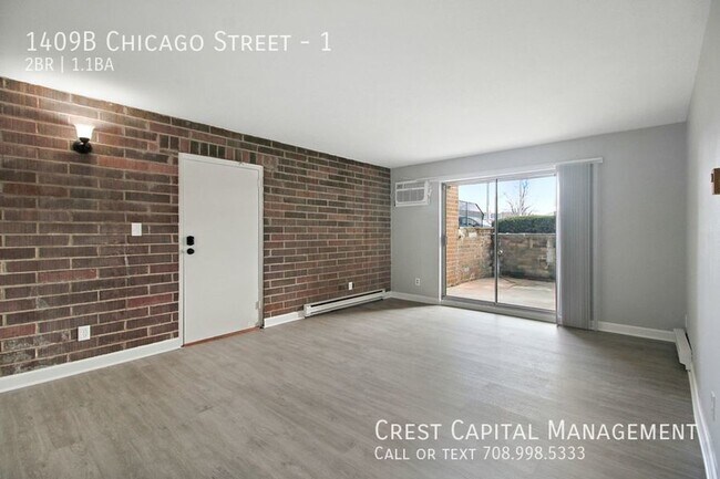 Building Photo - 1409 E Chicago St