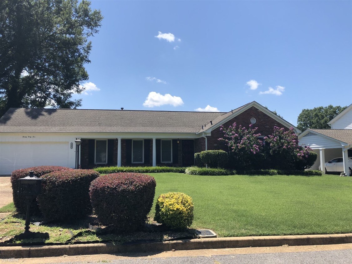 Foto principal - 3 br, 2 bath House - 2045 Jamie Dr