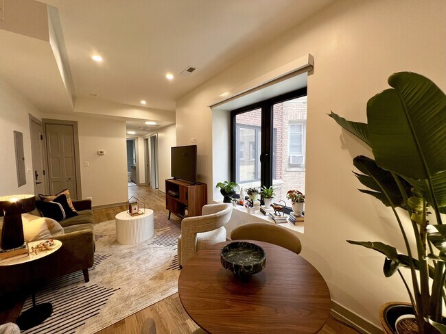 Foto del edificio - 1337 W Estes Ave