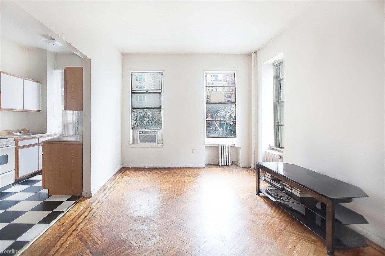 Foto principal - 502 E 89th St
