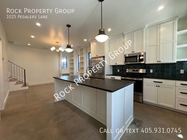 Foto del edificio - 1025 Pedalers Ln