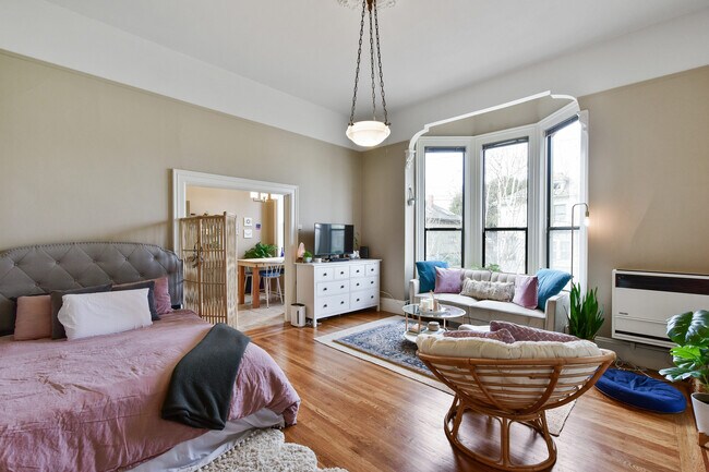 Foto del edificio - 1418 Cottage St