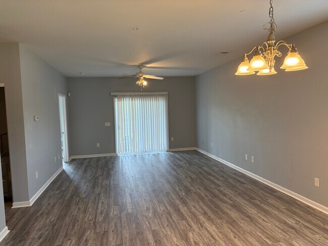 Building Photo - 374 Kiskadee Loop