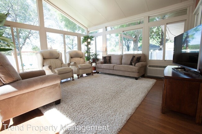 Building Photo - 4 br, 2 bath House - 862 11 1/2 Street SW
