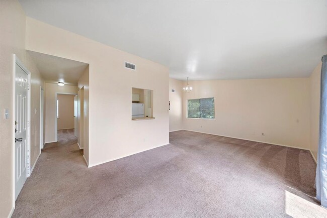 Building Photo - 394 Duroux Rd