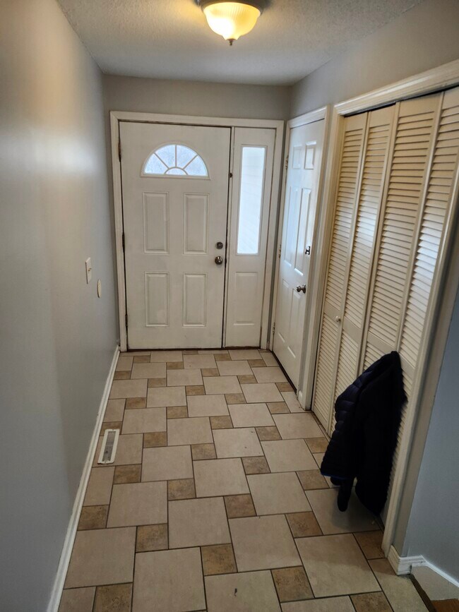 Foto del edificio - 6221 Boone Ave N