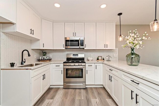 Building Photo - Total Remodel Single Family Home (All New)...
