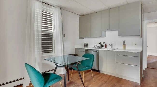 Foto del edificio - 823 Dorchester Ave