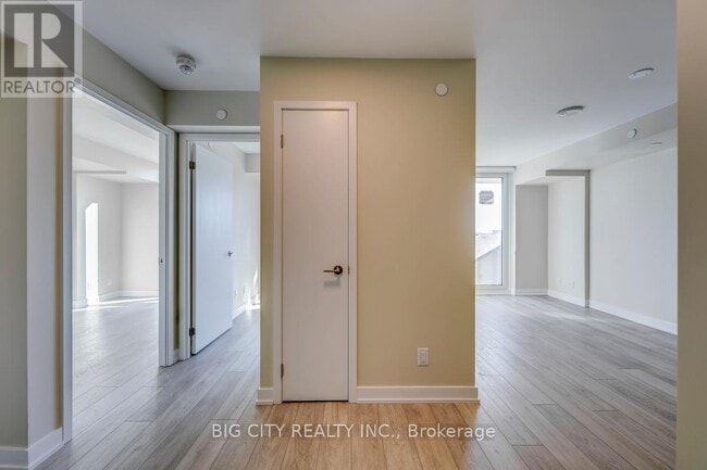 Photo du bâtiment - 38 Monte Kwinter Ct