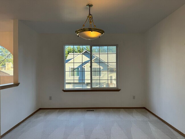 Building Photo - CLICK "REQUEST A TOUR" NOW!