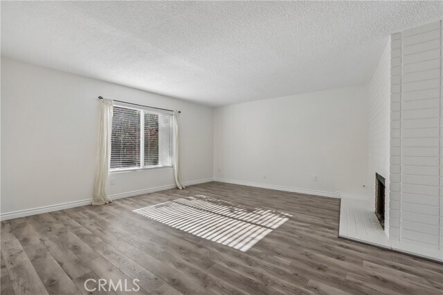 Foto del edificio - 1184 Lyndhurst Dr