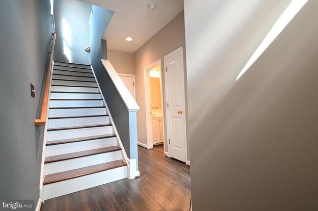 Foto del edificio - 4289 S Capitol St SW