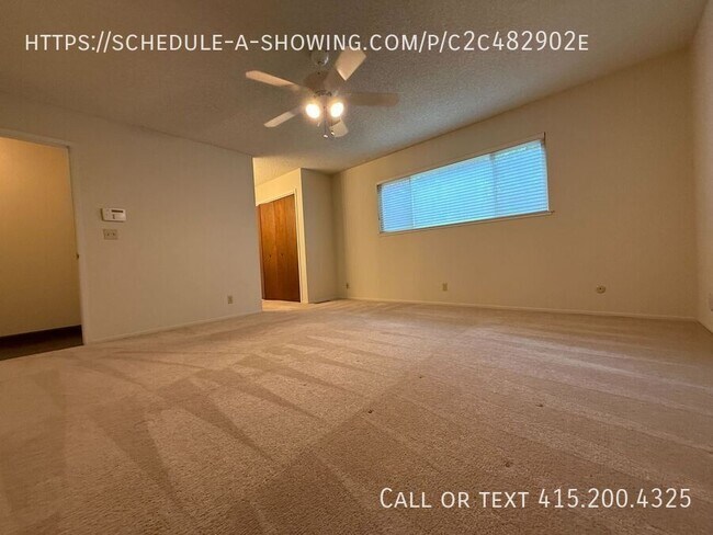 Building Photo - 740 Woodcrest Ln