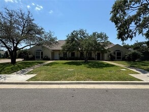 Building Photo - 3786 Weeburn Dr