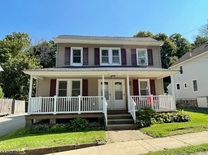 Primary Photo - 133 Main St