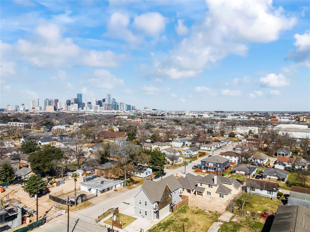 3801 Anita St Unit 1, North Houston, TX 77002 Room for Rent in North