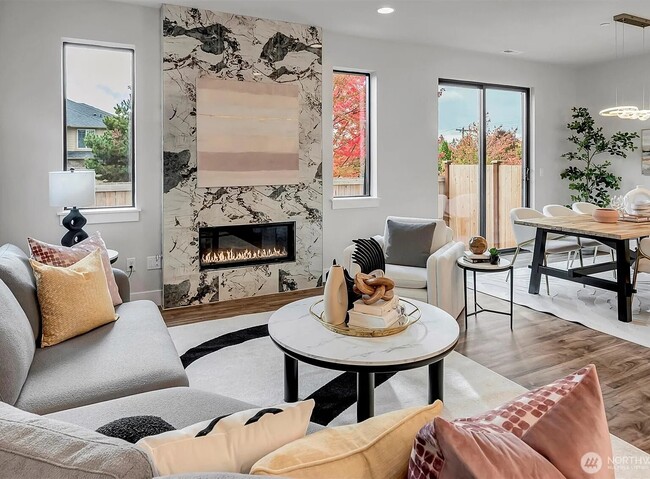 Great room - 4001 215th St SE
