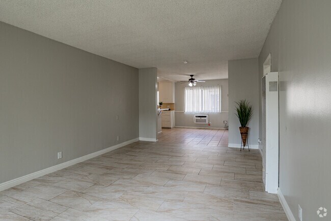 1HAB, 1BA - 700 ft² - San Antonio Apartments