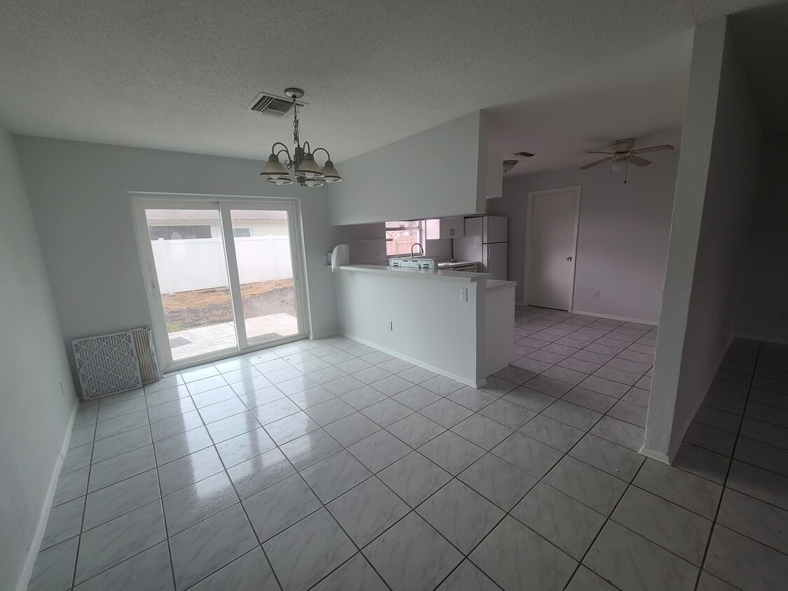 Building Photo - 9511 Pembridge Ct