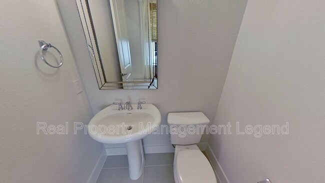 Building Photo - 1056 Maverick Dr