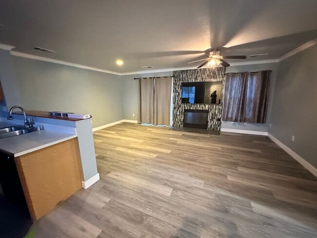 Building Photo - 1020 Sandpiper Way